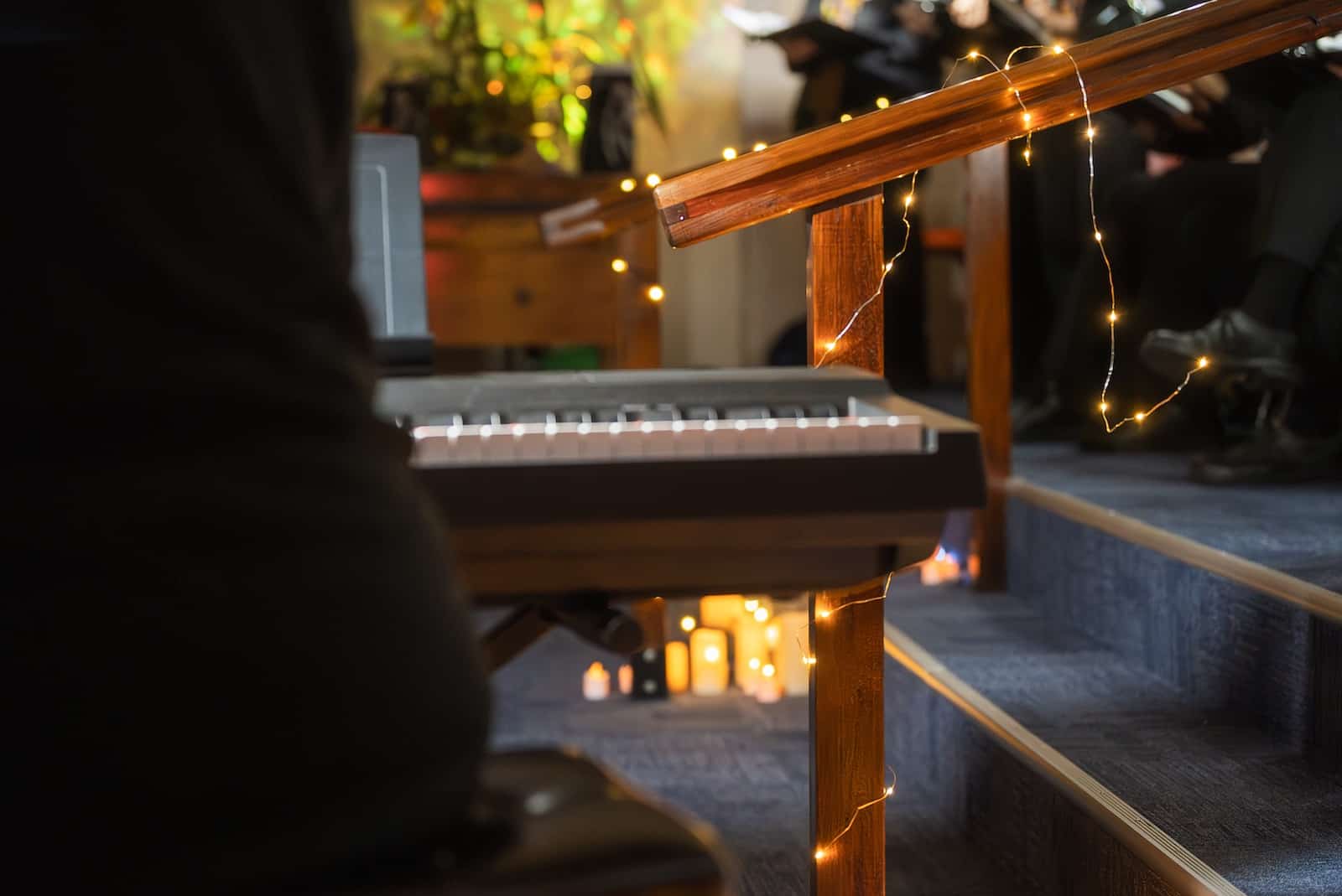 Choir_by_candlelight_piano